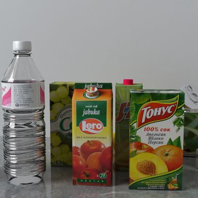 饮料，矿泉水，橙汁，果汁