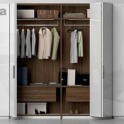 现代衣柜组合