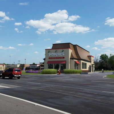 现代国外超市购物中心