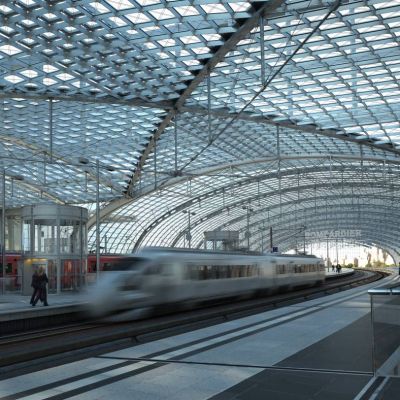 高铁站地铁站站台