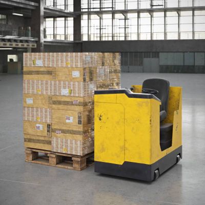 仓库运货车；纸箱；货物