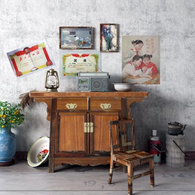 中式餐边柜 开水瓶 面盆 奖状 煤油灯