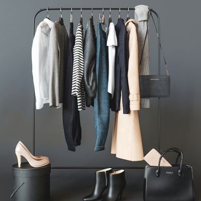 现代衣服鞋子包包组合