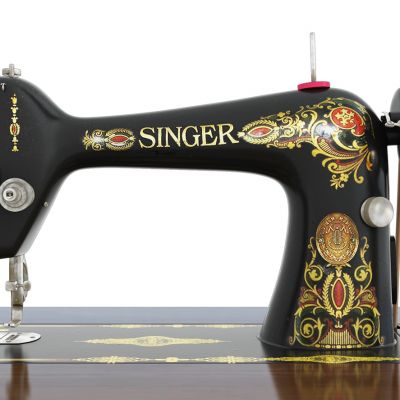 黑色异形金属缝纫机