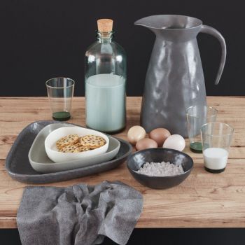  水壶餐具餐盘，盘子鸡蛋