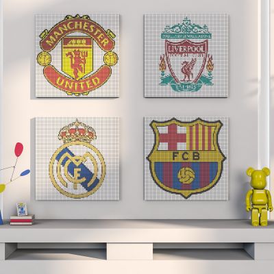 现代潮玩足球队logo插画装饰画美陈