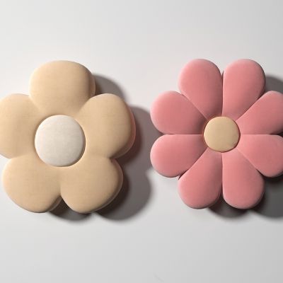 现代花朵抱枕