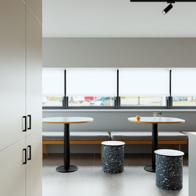 现代办公室茶水间休息区