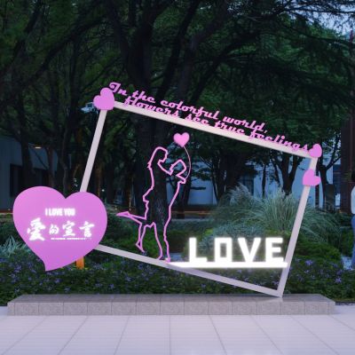 现代爱心爱情雕塑小品