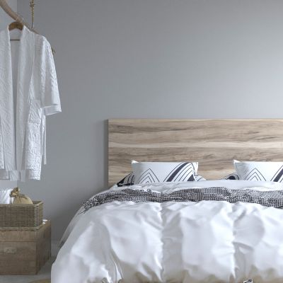 卧室 双人床 衣物