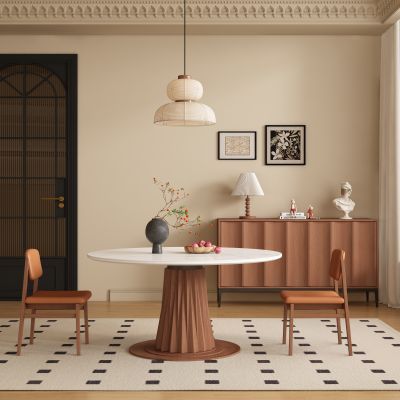 中古风圆形餐桌椅