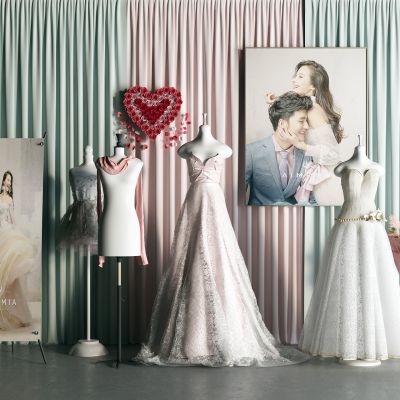 现代婚纱 婚纱照 爱心 模特 玫瑰