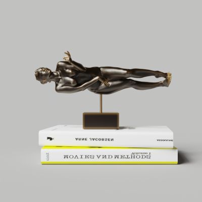 现代书籍古铜人体雕像摆件