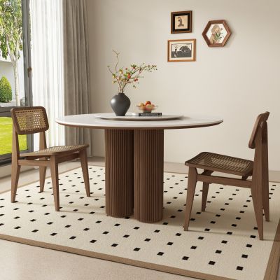 中古风圆形餐桌椅